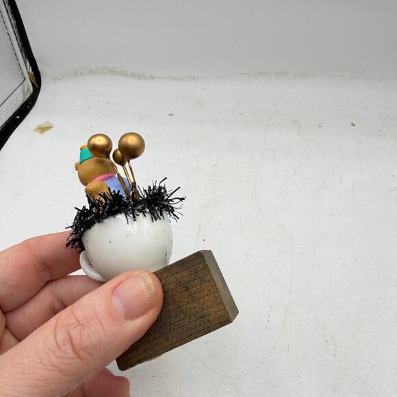 Teeny Trick or Treat Hallmark Merry Miniature Holiday Assemblage Trinket - Picture 5 of 5